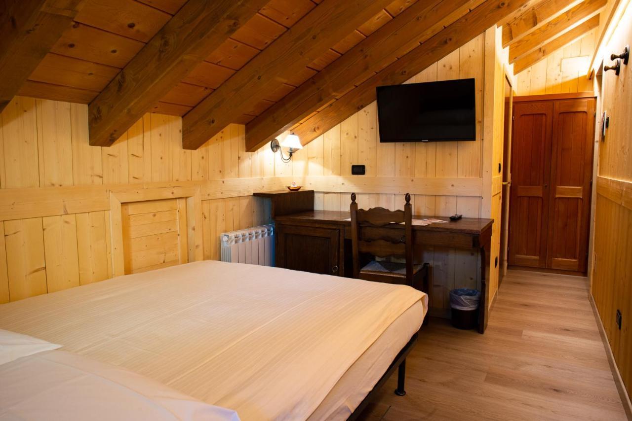Hotel Santa San Champoluc Exterior foto