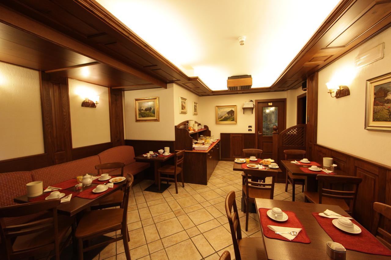 Hotel Santa San Champoluc Exterior foto